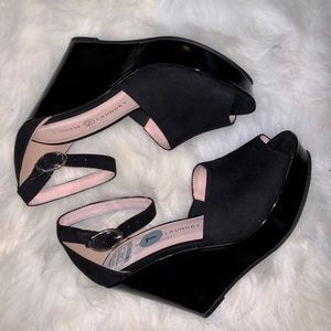 Chinese Laundry Black Wedges Size 7